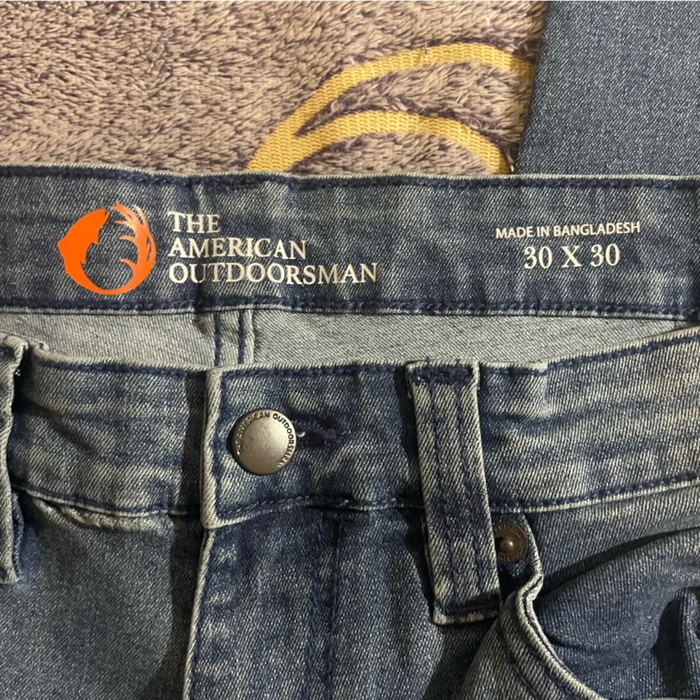 The American Outdoorsmen Blue Slim Straight Jeans with Medium Wash